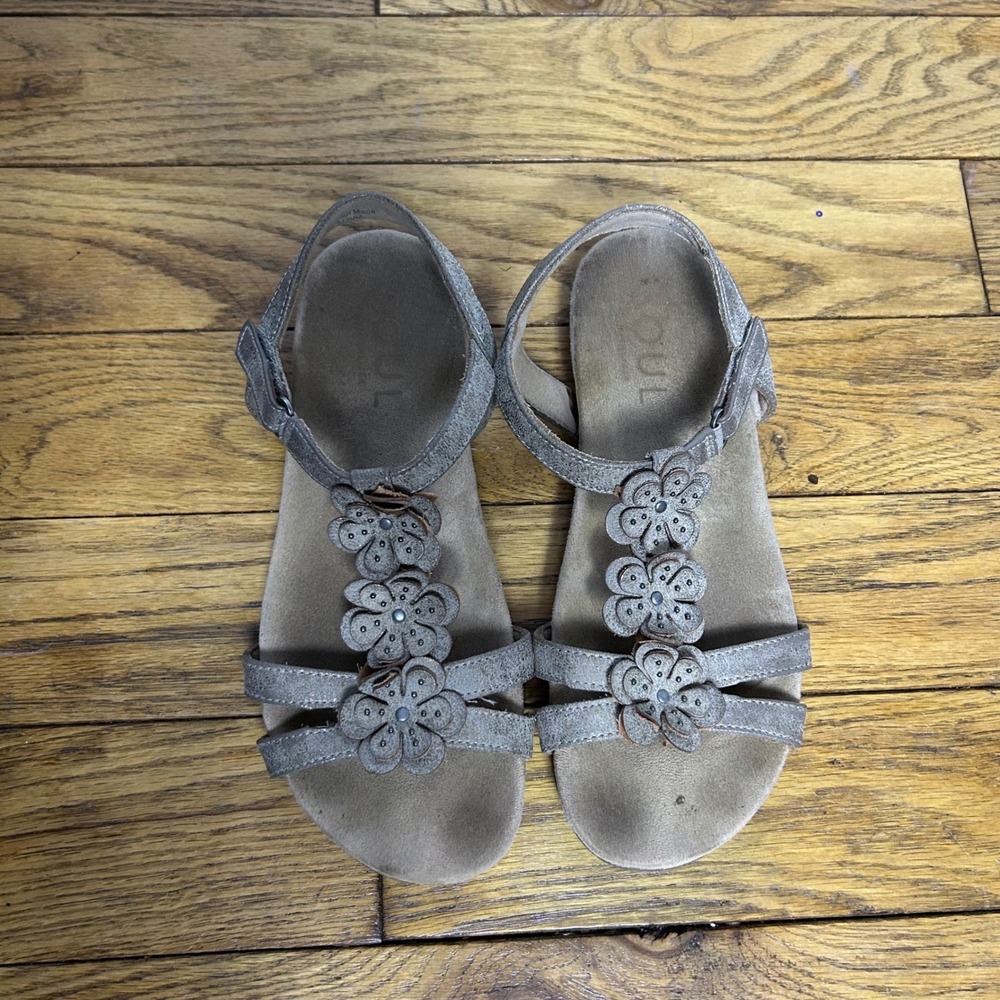 Soul Naturalizer Womens 8.5M Silver Metallic Floral T-Strap Flat Sandals Pewter